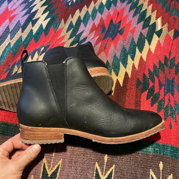 Nisolo Chelsea Boots - Picture 3 of 8